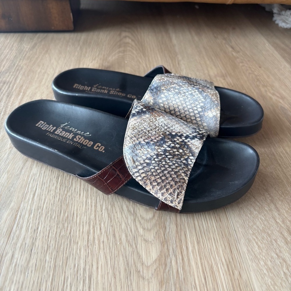 Femme Right Bank Shoe Co Leather snake gold Slide Sandals 8